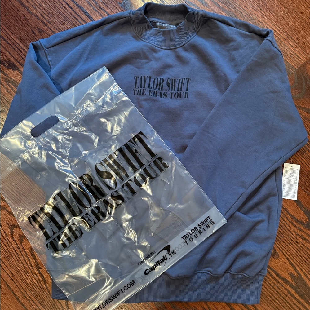 ERAS TOUR CREWNECK LARGE